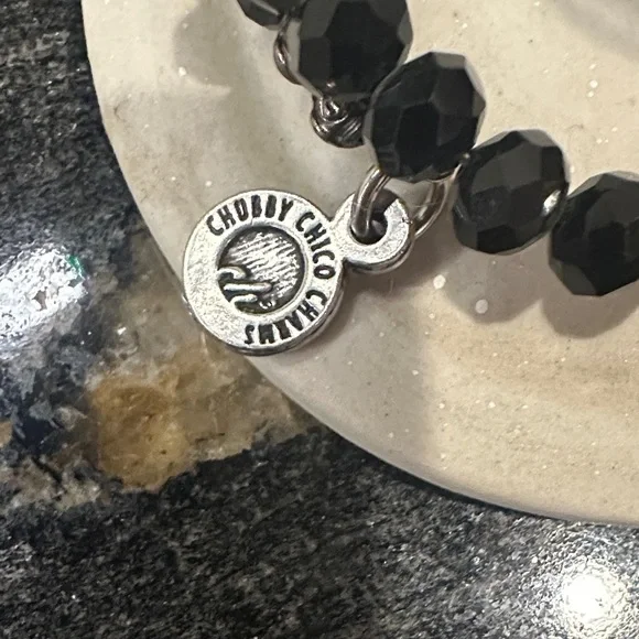 Black Beaded Bracelet with 'I Love Mom' Charm - Picture 2 of 4